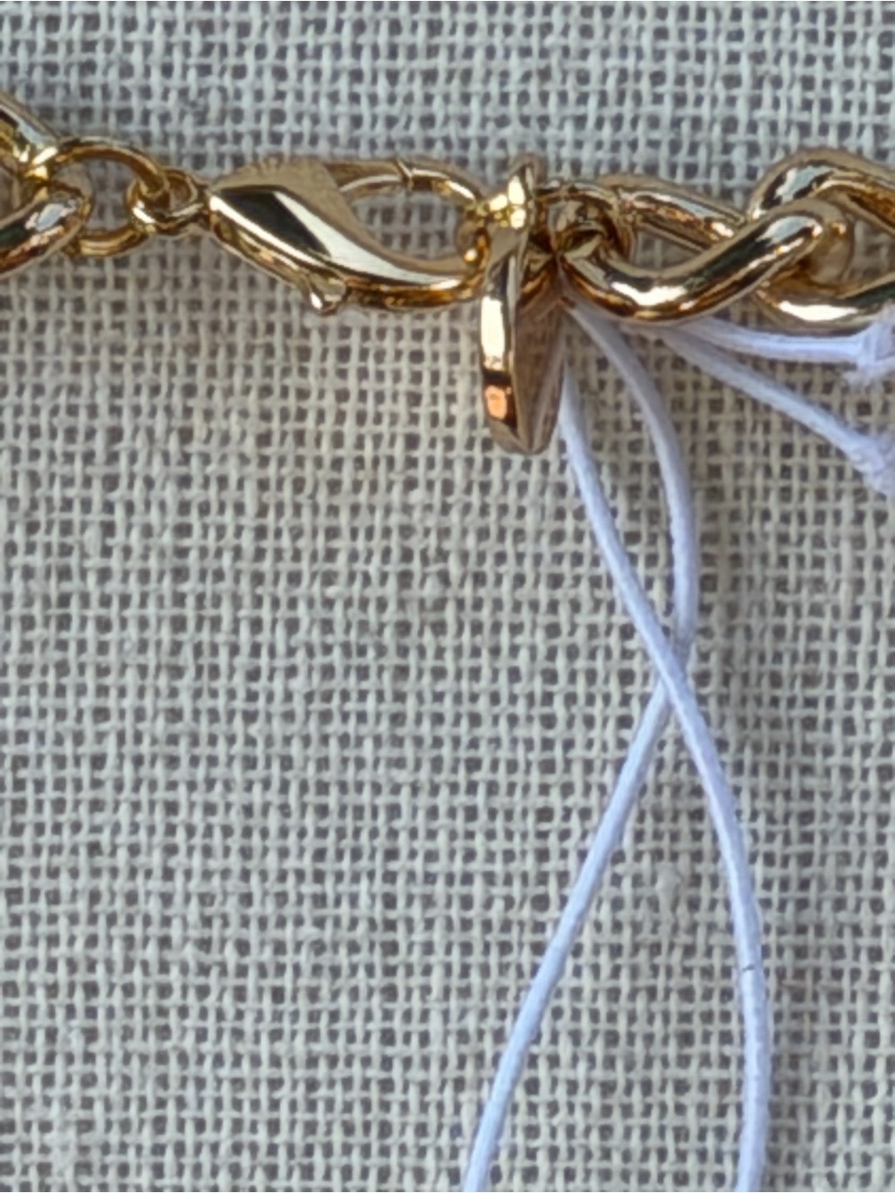 Pink Linen NWT Chunky Gold Tone Floral Necklace with Faux Pearl Centers (J049) - Picture 5 of 7